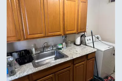 209 McGrath Court, Stratford, CT 06615 - Photo 9