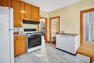 52 Sherman St, Hartford, CT 06105 - Photo 5