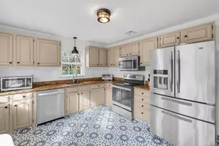 1053 Cutspring Rd, Stratford, CT 06614 - Photo 11