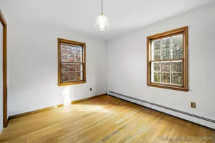 1053 Cutspring Rd, Stratford, CT 06614 - Photo 23