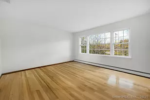 1053 Cutspring Rd, Stratford, CT 06614 - Photo 15