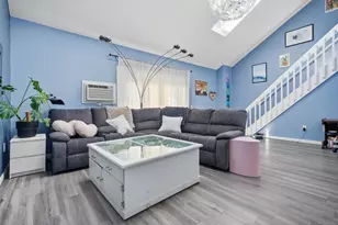 309 East St, Plainville, CT 06062 - Photo 3