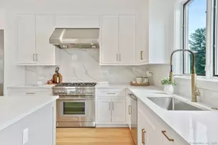 345 Reef Rd, Fairfield, CT 06824 - Photo 11