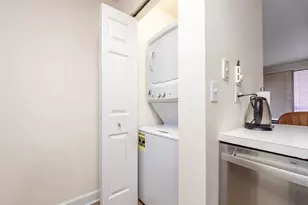 300 Broad St, Stamford, CT 06902 - Photo 11