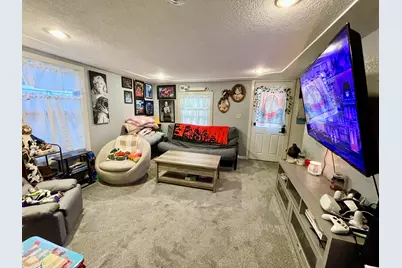 8 Oak Street, Winchester, CT 06098 - Photo 3