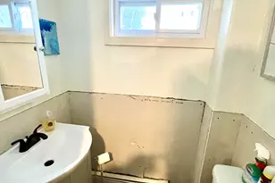 8 Oak St, Winchester, CT 06098 - Photo 9