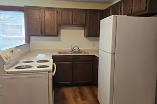 19 Downer St, Stonington, CT 06379 - Photo 7