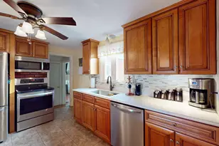 22 Pearl St, Windsor Locks, CT 06096 - Photo 3