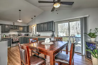 424 Bridge Street, Suffield, CT 06078 - Photo 7