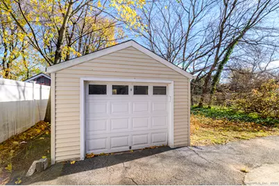 29 Sterling Place, Stamford, CT 06907 - Photo 15