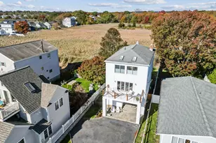 656 Fairfield Beach Rd, Fairfield, CT 06824 - Photo 3