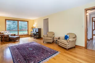 9 Gretel Ln, Simsbury, CT 06070 - Photo 3