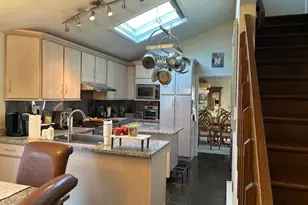 24 Colonial Dr, Waterford, CT 06385 - Photo 9