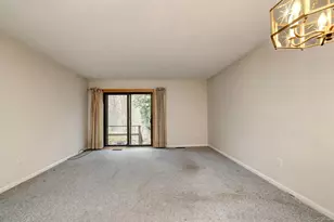 715 Frenchtown Rd, Bridgeport, CT 06606 - Photo 9