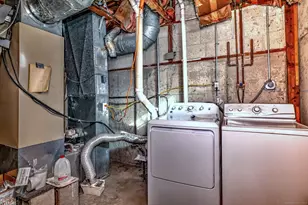 715 Frenchtown Rd, Bridgeport, CT 06606 - Photo 25