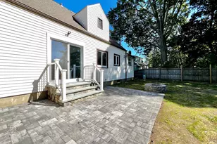 50 Pilgrim Rd, Bridgeport, CT 06610 - Photo 21