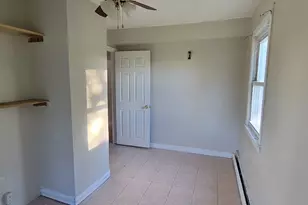 87 Ellington St, Hartford, CT 06106 - Photo 11