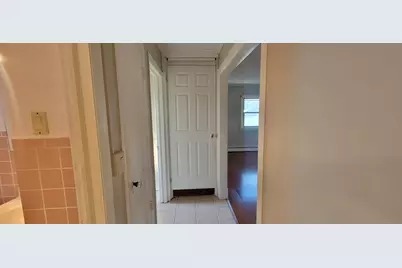 87 Ellington Street, Hartford, CT 06106 - Photo 7