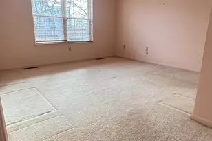 25 Janet Cir, Bridgeport, CT 06606 - Photo 19