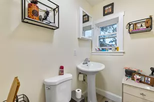 350 Bunnell St, Bridgeport, CT 06607 - Photo 27