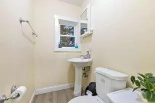 350 Bunnell St, Bridgeport, CT 06607 - Photo 33