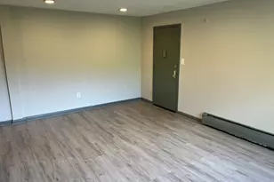 32 Cook Ave, Meriden, CT 06451 - Photo 5