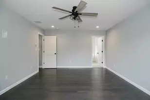 155 Old Common Rd, Wethersfield, CT 06109 - Photo 13