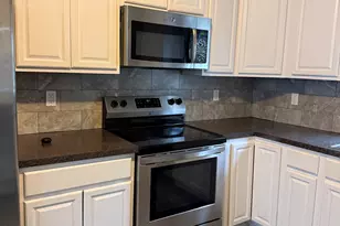 12 Harbison Ave, Hartford, CT 06106 - Photo 3