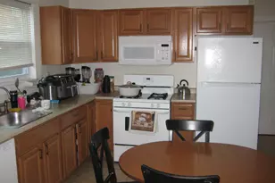 90 Tom Thumb St, Bridgeport, CT 06606 - Photo 7