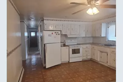 58 Auburn Street, Stratford, CT 06614 - Photo 3