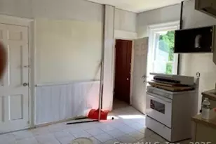 424 Union Ave, Bridgeport, CT 06607 - Photo 9