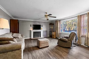 16 James St, Killingly, CT 06239 - Photo 9