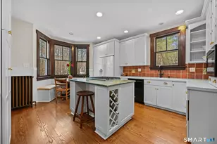 32 Catalpa Rd, Wilton, CT 06897 - Photo 3