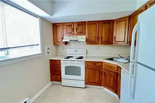 25 Farmington Meadow Dr, Farmington, CT 06032 - Photo 3