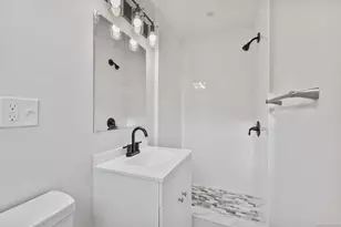 8 Lloyd Rd, Norwalk, CT 06850 - Photo 9