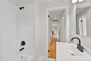 8 Lloyd Rd, Norwalk, CT 06850 - Photo 13