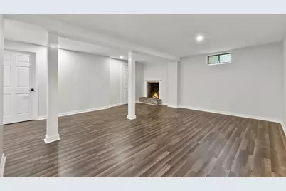 8 Lloyd Road, Norwalk, CT 06850 - Photo 15