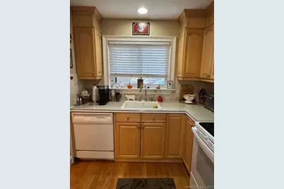 18 Greenbriar Drive #APT A, Farmington, CT 06032 - Photo 3