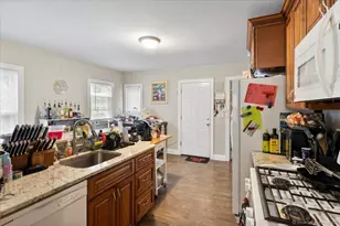 70 Fairview St, New Britain, CT 06051 - Photo 13