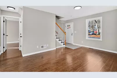 28 Devon Drive, Manchester, CT 06040 - Photo 9