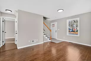 28 Devon Dr, Manchester, CT 06040 - Photo 9