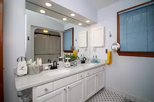 250 Hume Dr, Hamden, CT 06514 - Photo 25