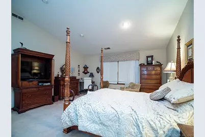 250 Hume Drive, Hamden, CT 06514 - Photo 19