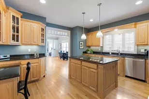 17 Autumn Ln, Glastonbury, CT 06033 - Photo 5