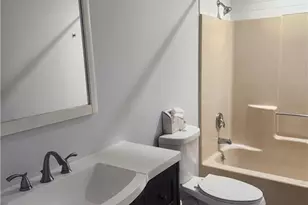 3200 Madison Ave, Bridgeport, CT 06606 - Photo 7