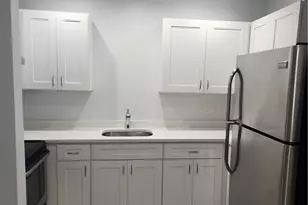 3200 Madison Ave, Bridgeport, CT 06606 - Photo 5