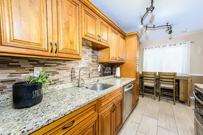 23 Margo Court #23, Cromwell, CT 06416 - Photo 7