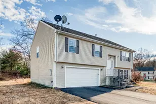 27 Aspen Pl, Windham, CT 06226 - Photo 3