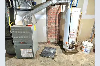 10 Clarkson Street, Ansonia, CT 06401 - Photo 15