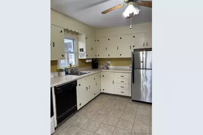 29 Anderson Avenue, Milford, CT 06460 - Photo 5